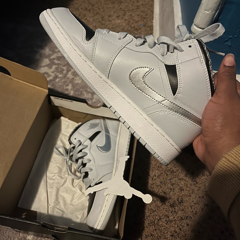 Gray, black, and silver Jordan 1s - Picture 2 of 2